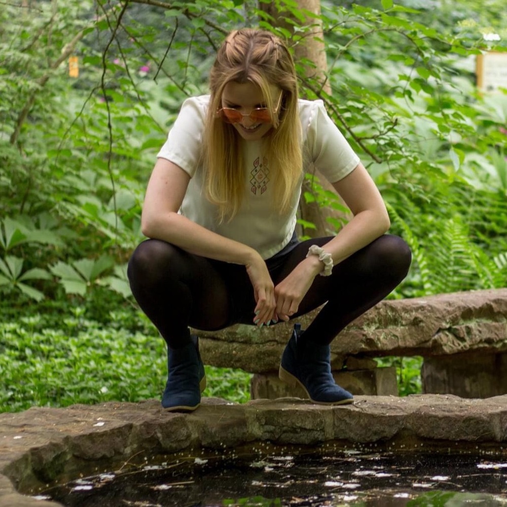 Meet your Posher, Ally